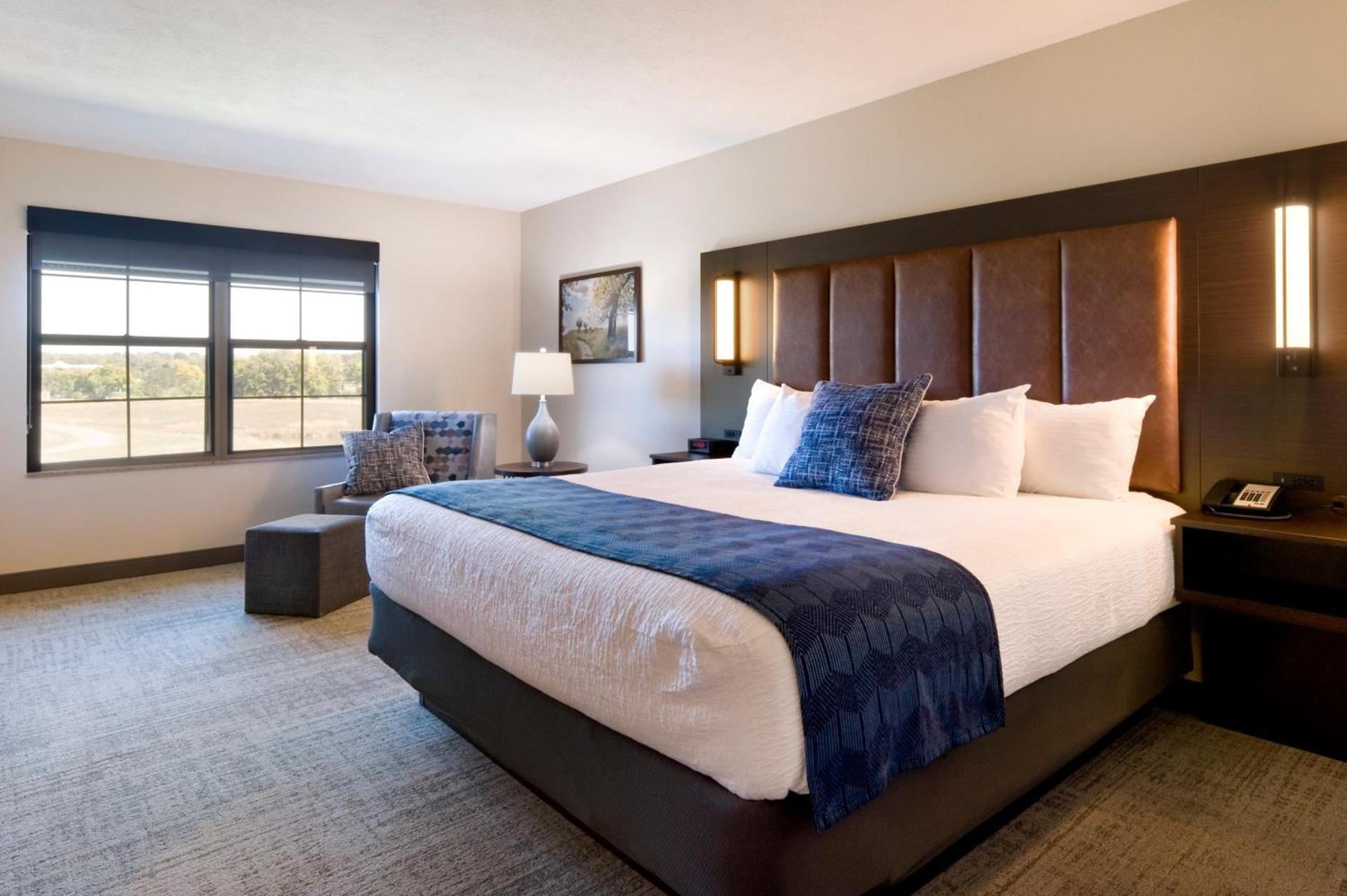 ClubHouse Hotel Sioux Falls photo 2