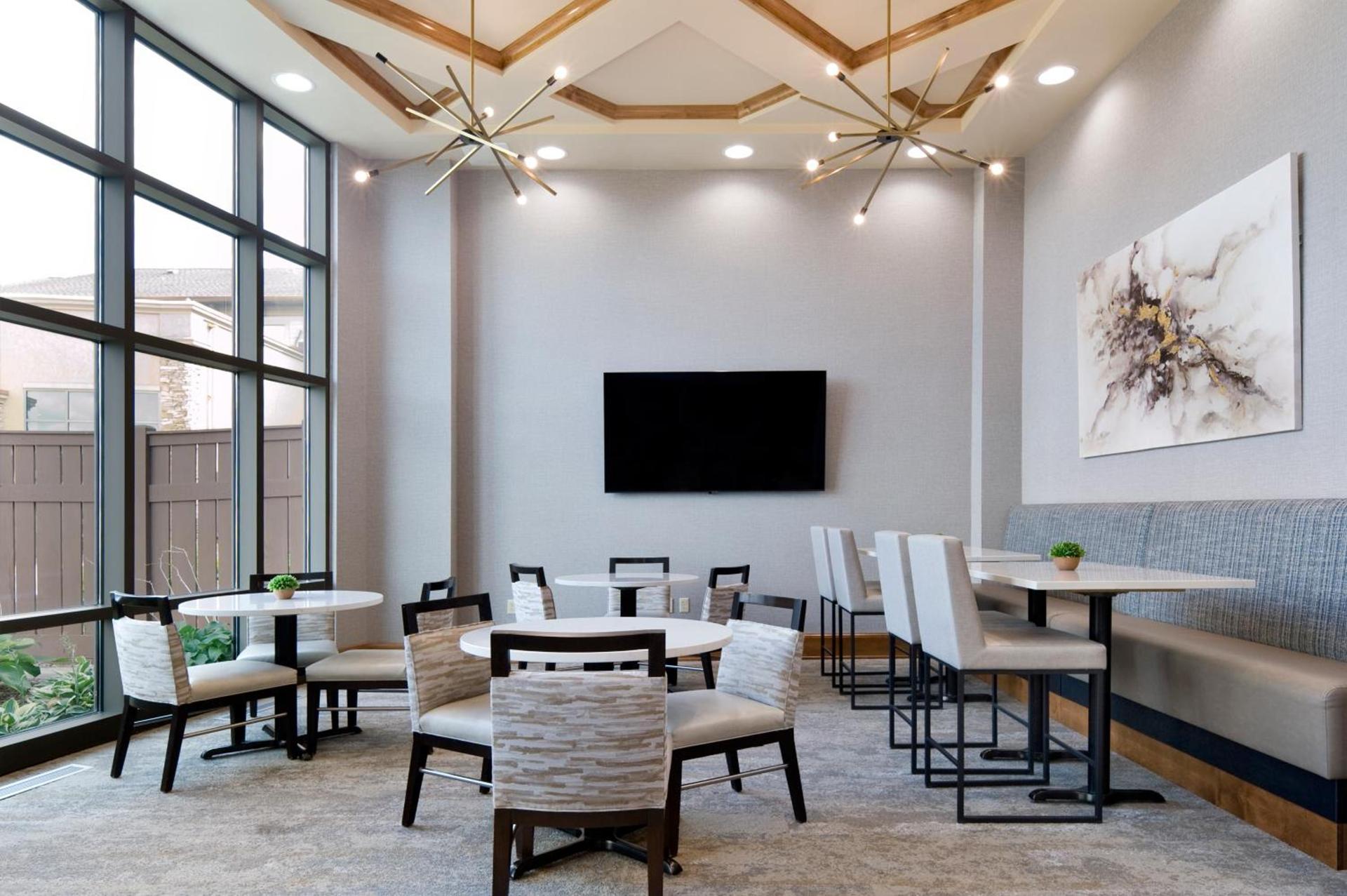ClubHouse Hotel Sioux Falls photo 28