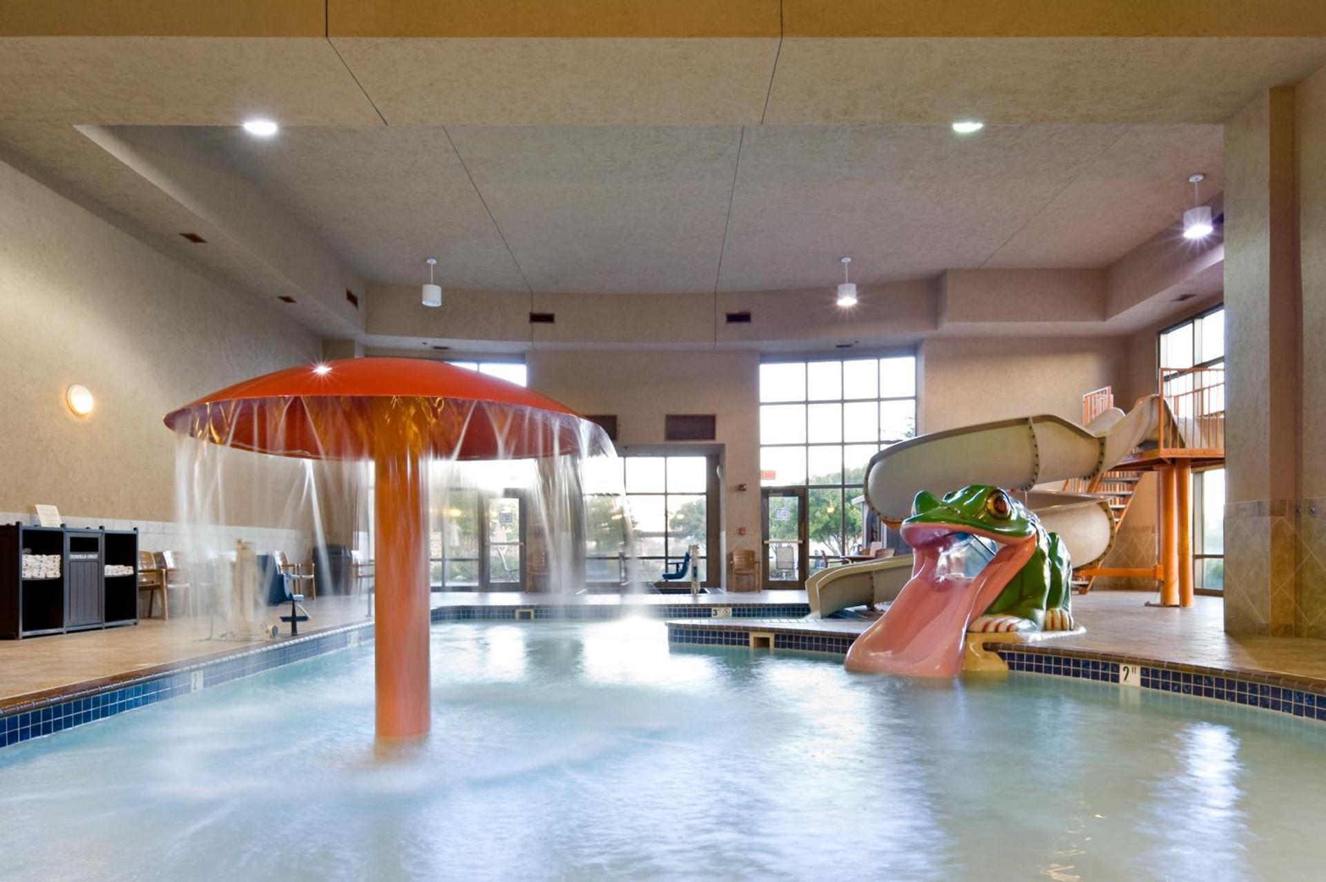 ClubHouse Hotel Sioux Falls photo 36