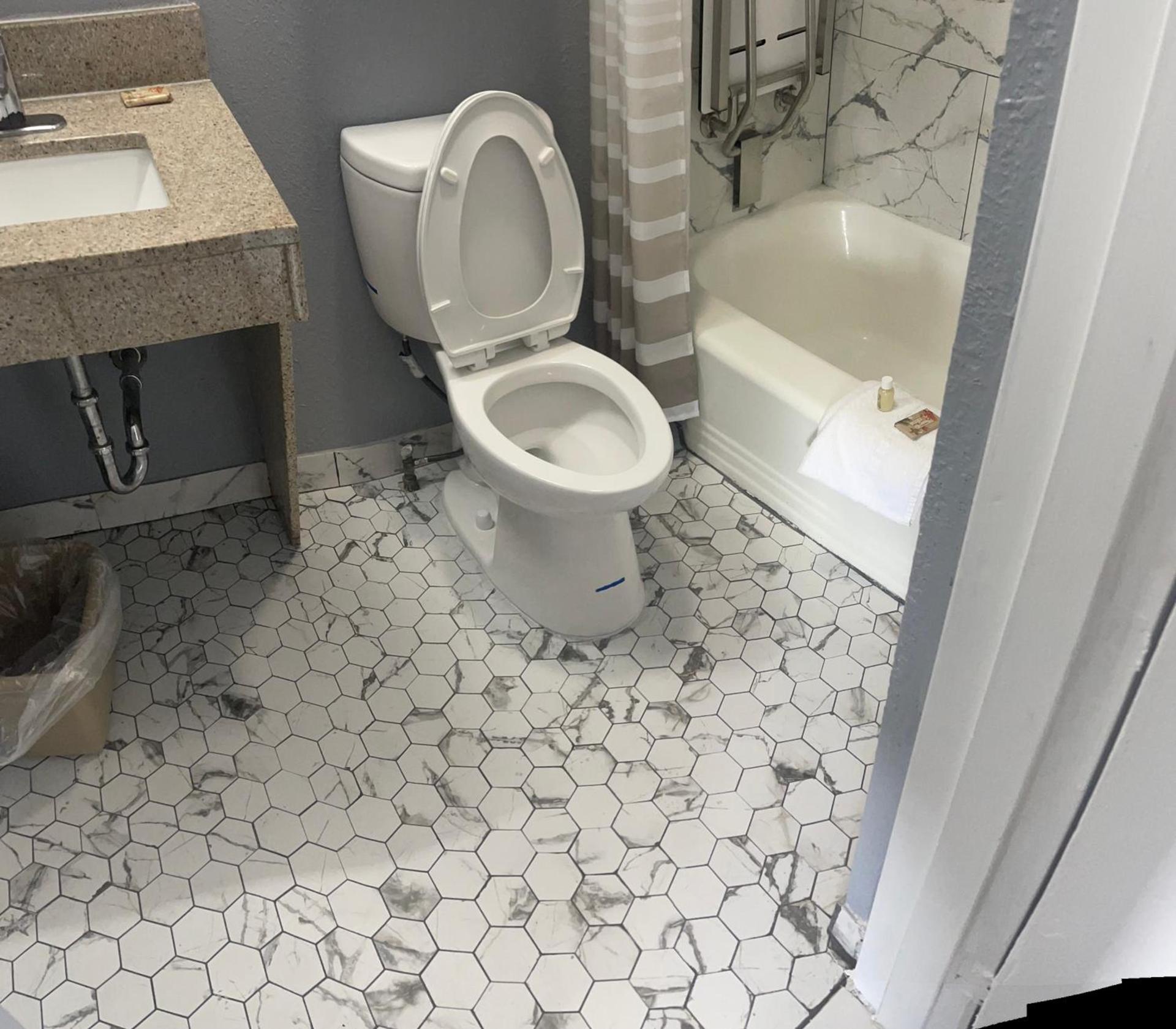 Americas Best Value Inn-Savannah photo 12