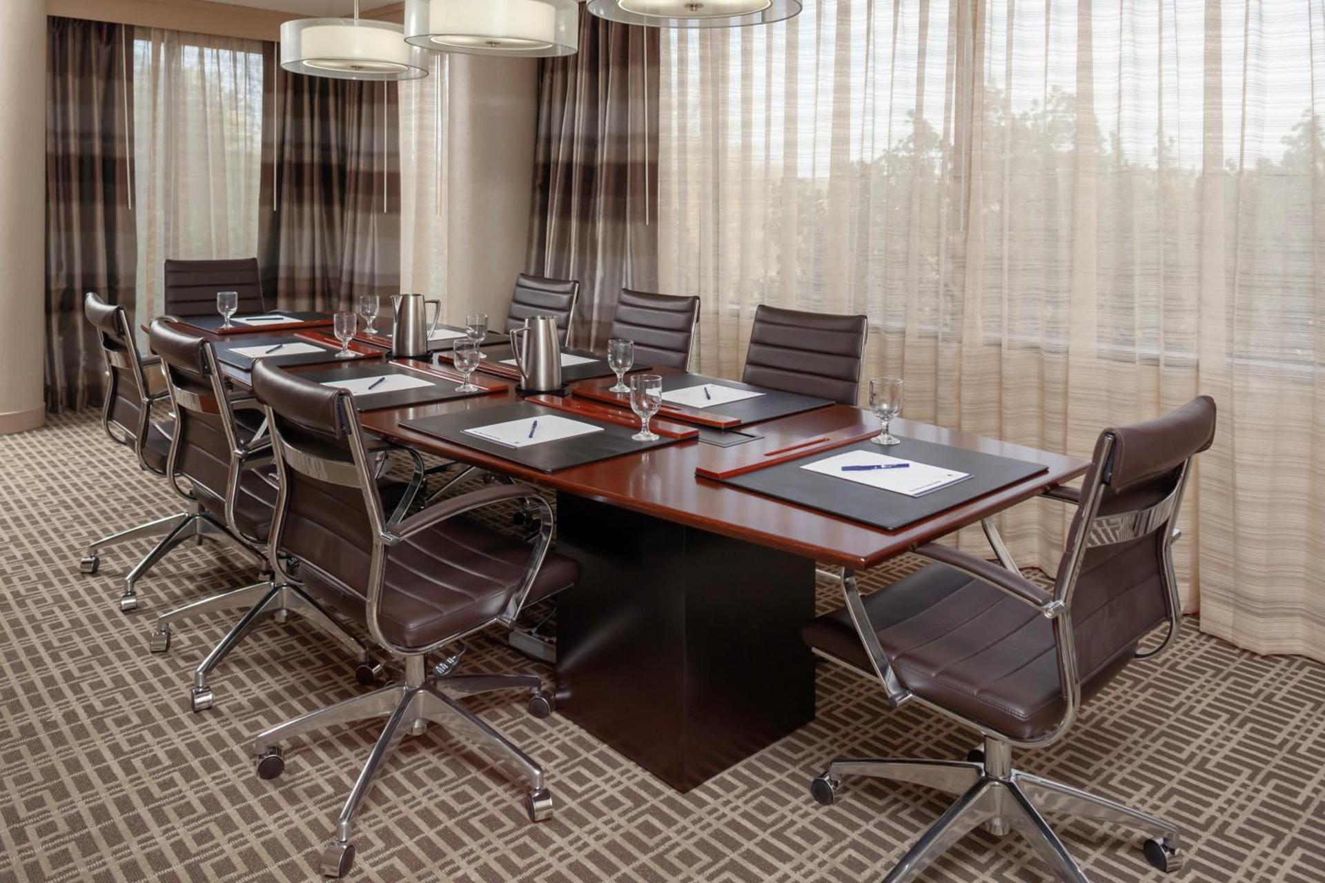 DoubleTree by Hilton Kansas City - Overland Park photo 31