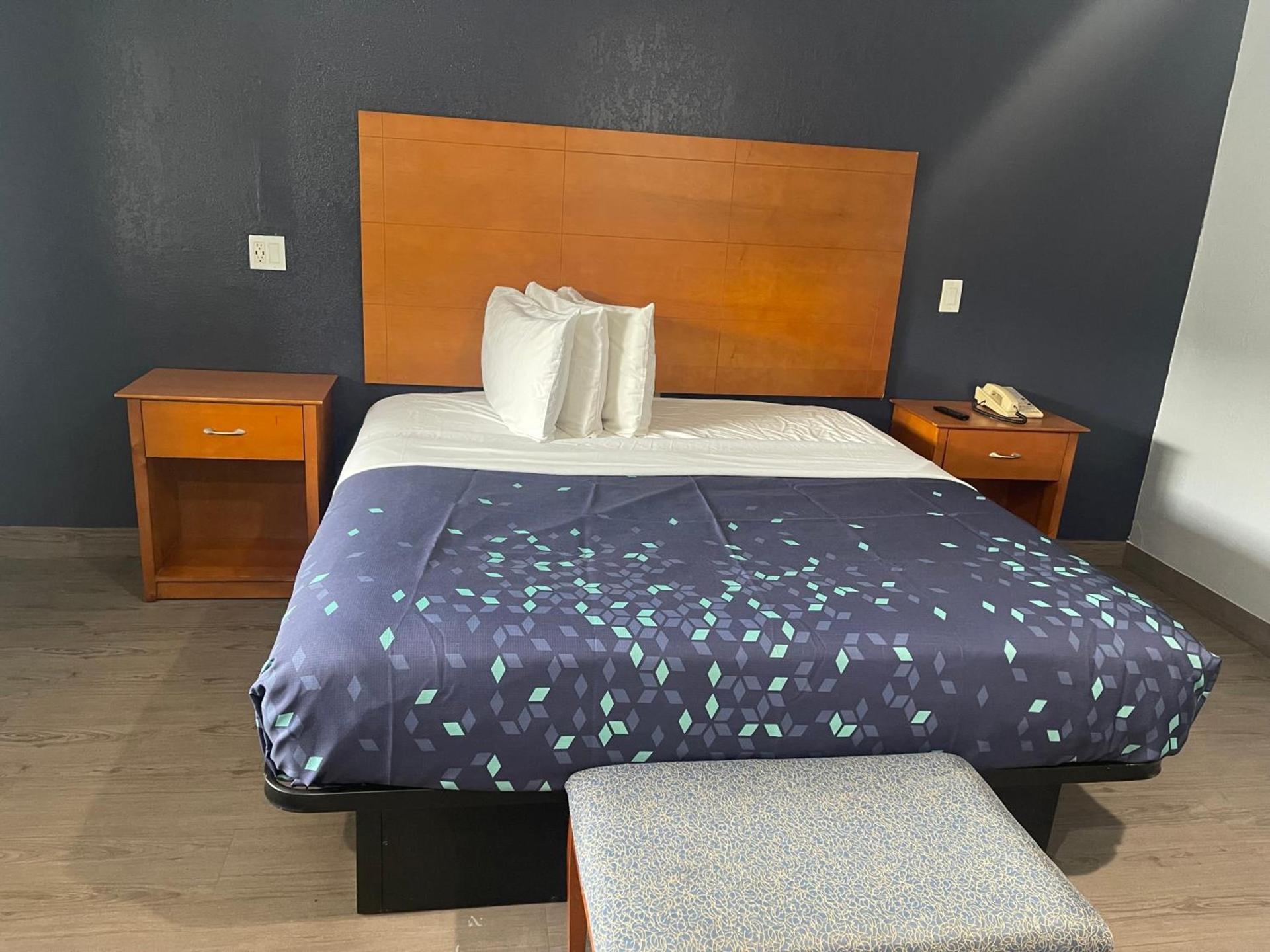 Americas Best Value Inn-Savannah photo 15