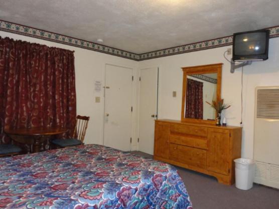 Theater Motel photo 4