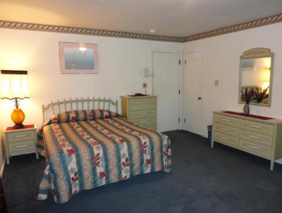 Theater Motel photo 5