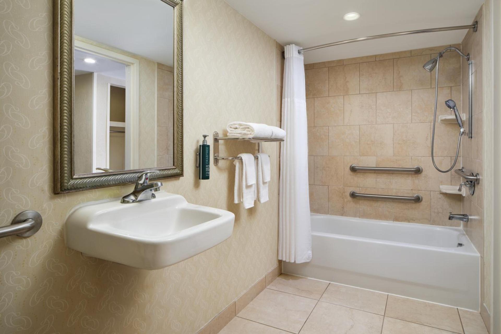 DoubleTree by Hilton Rocky Mount photo 33