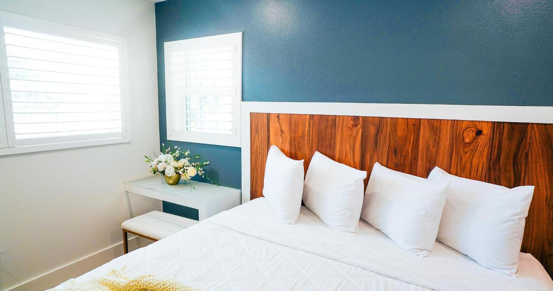 Ivory Sands Beach Suites photo 17