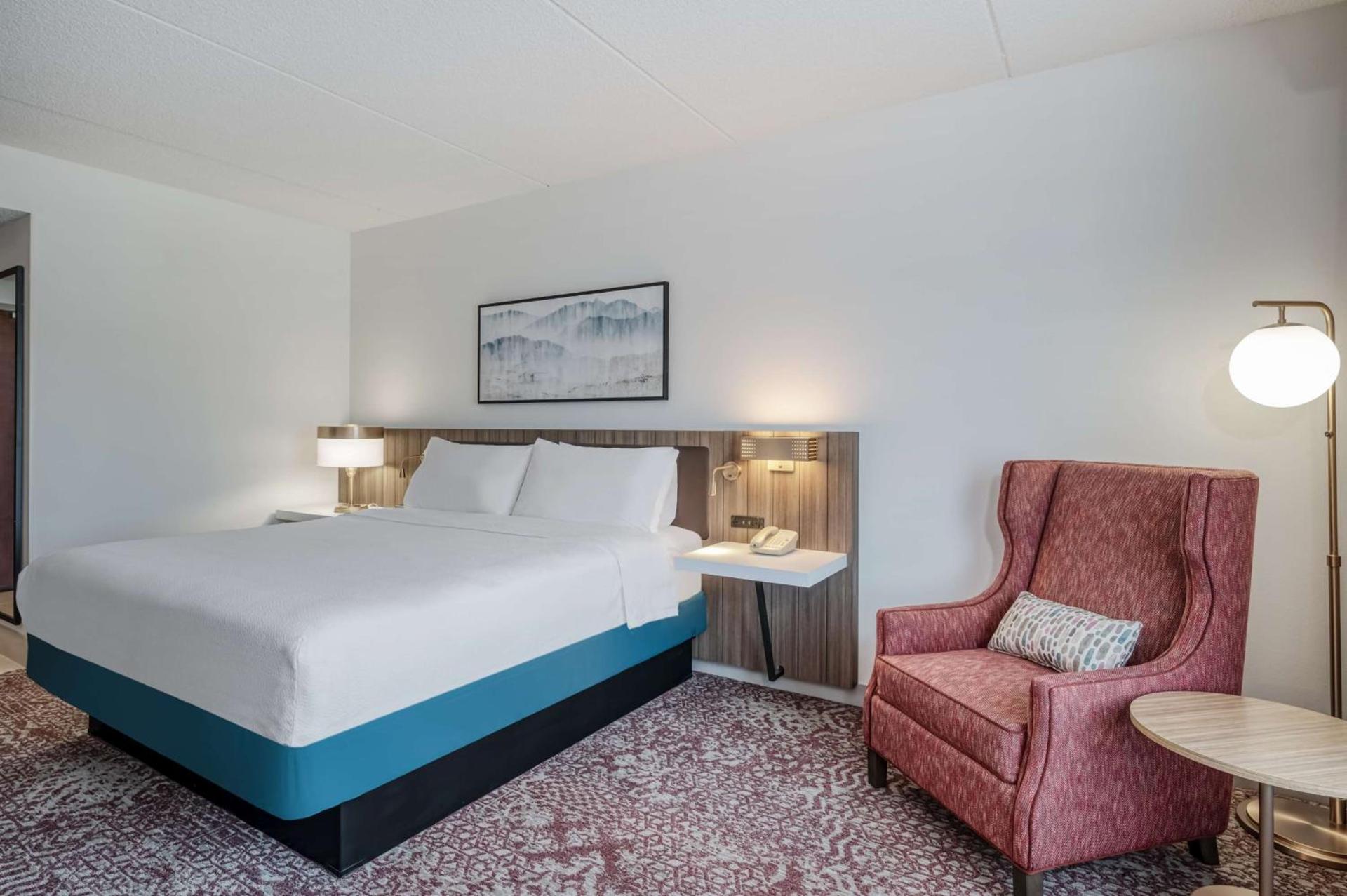 Hilton Garden Inn Clarksburg photo 2