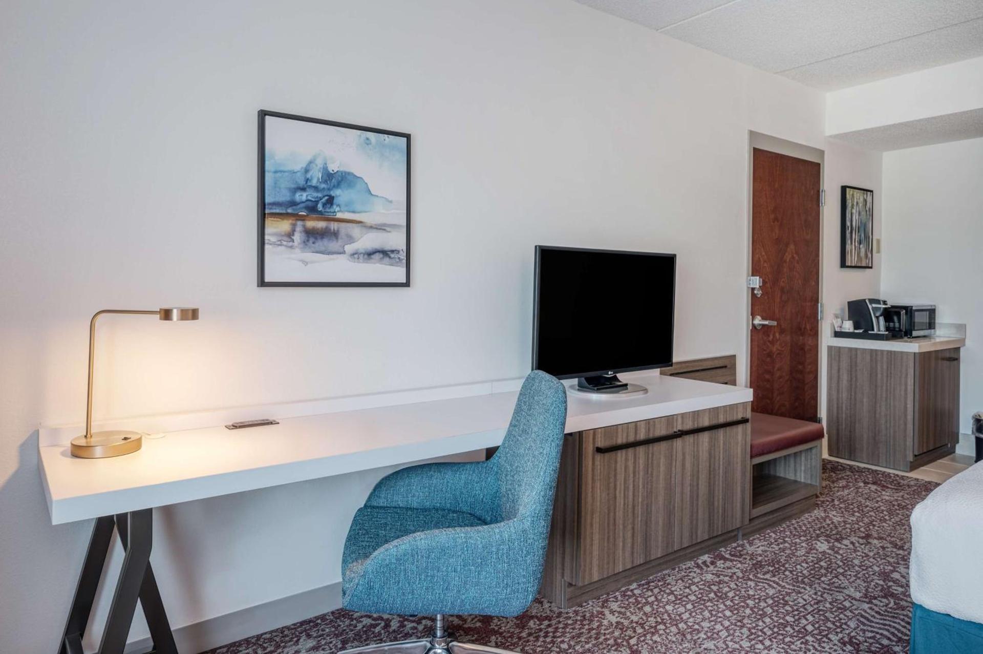 Hilton Garden Inn Clarksburg photo 17