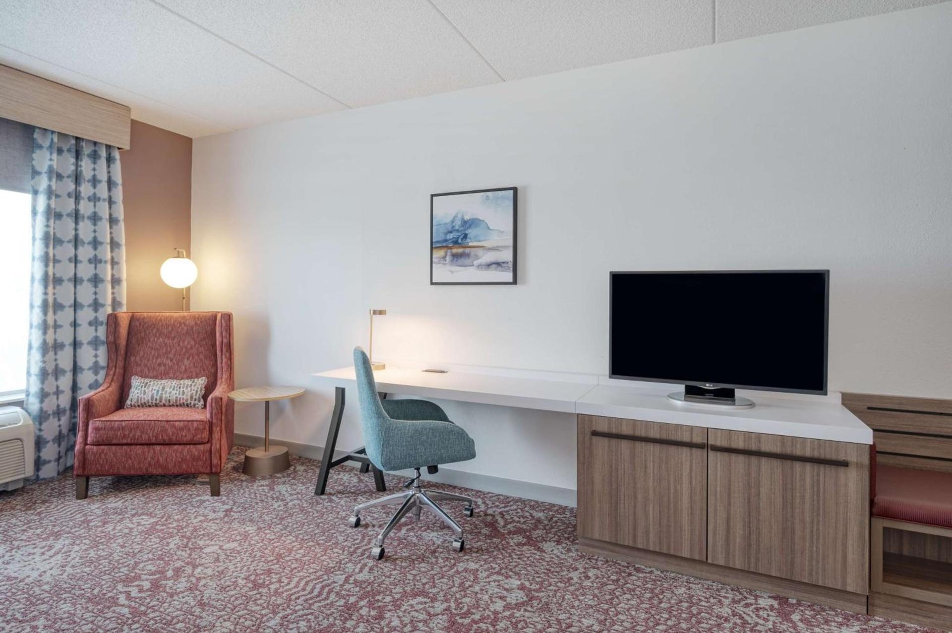 Hilton Garden Inn Clarksburg photo 18