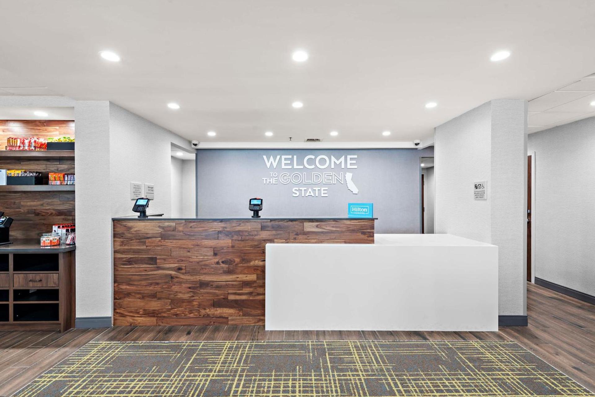 Hampton Inn by Hilton Los Angeles Airport LAX photo 6