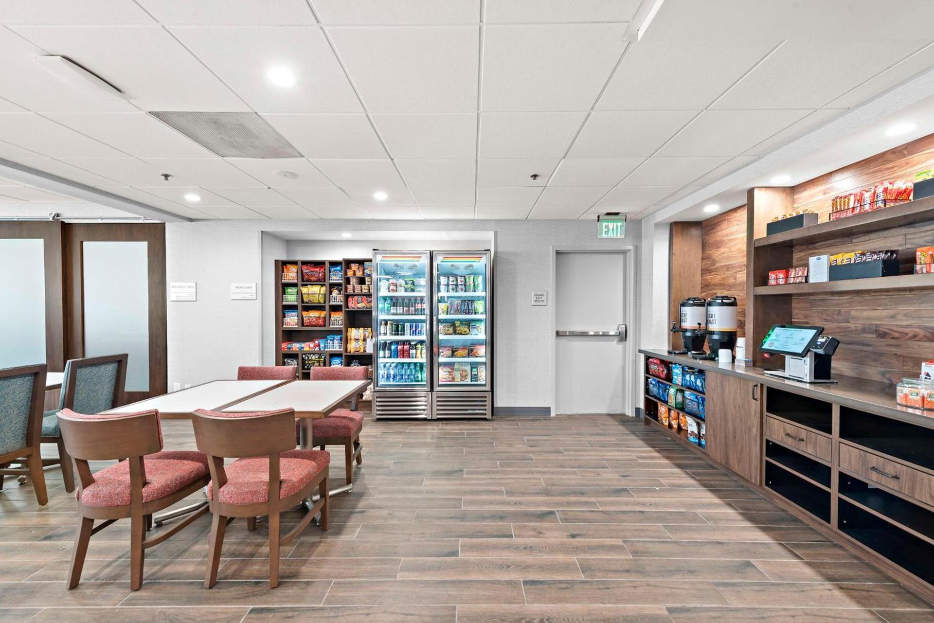 Hampton Inn by Hilton Los Angeles Airport LAX photo 9