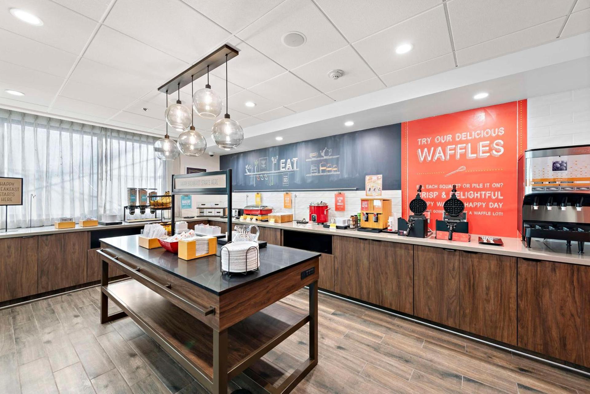 Hampton Inn by Hilton Los Angeles Airport LAX photo 10