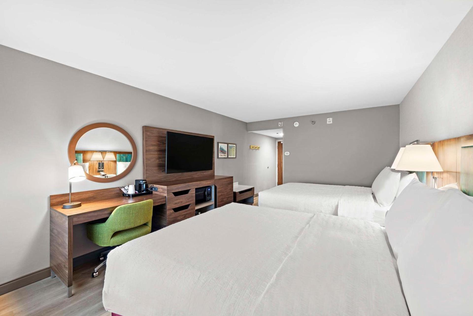 Hampton Inn by Hilton Los Angeles Airport LAX photo 13