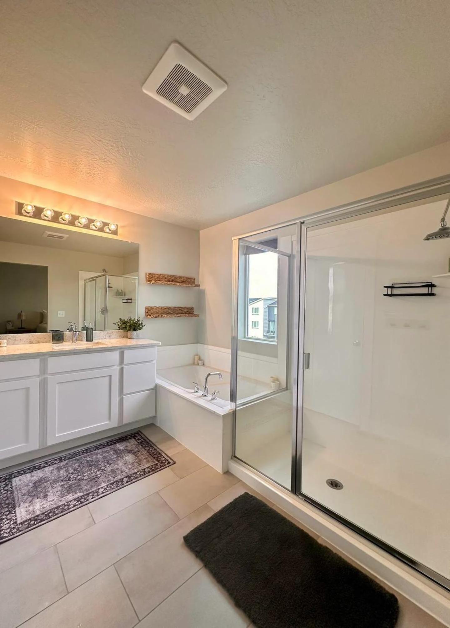 Newly Built Chic Utah Valley Gem l Theo by Stay photo 16