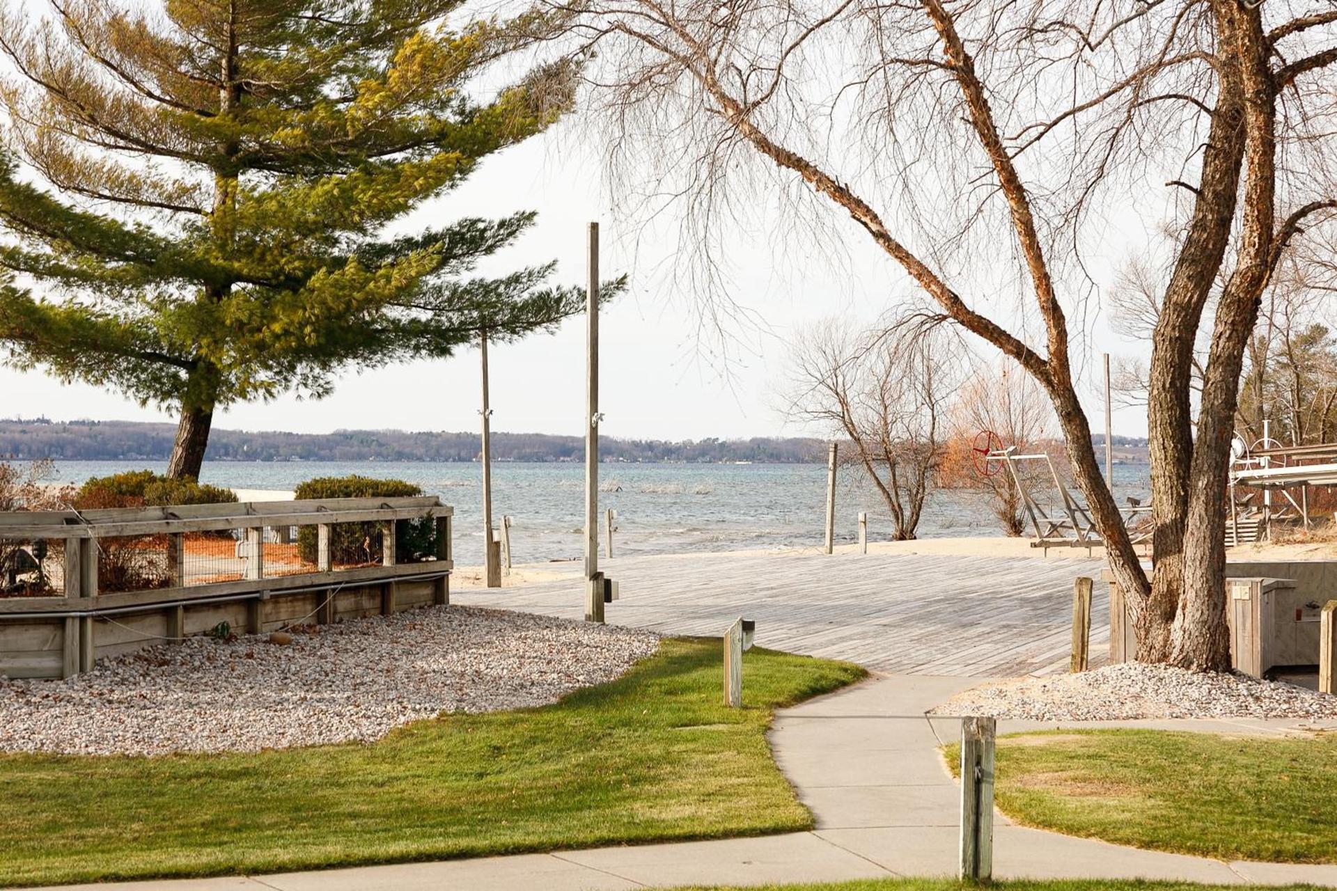 The Shores photo 95