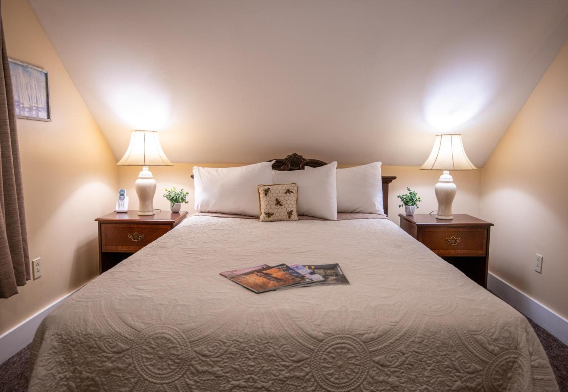 Bar Harbor Manor photo 49
