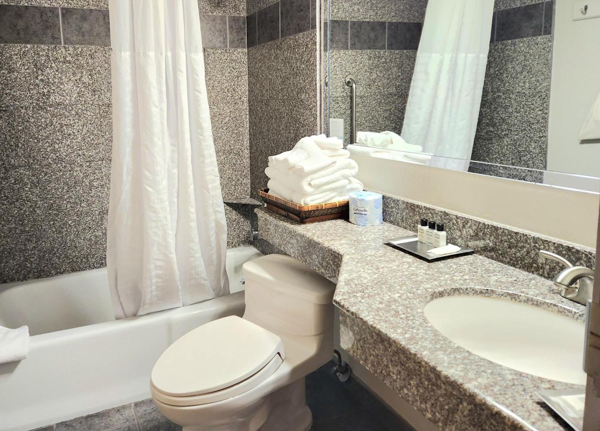 Wyndham Garden Hotel Austin photo 39