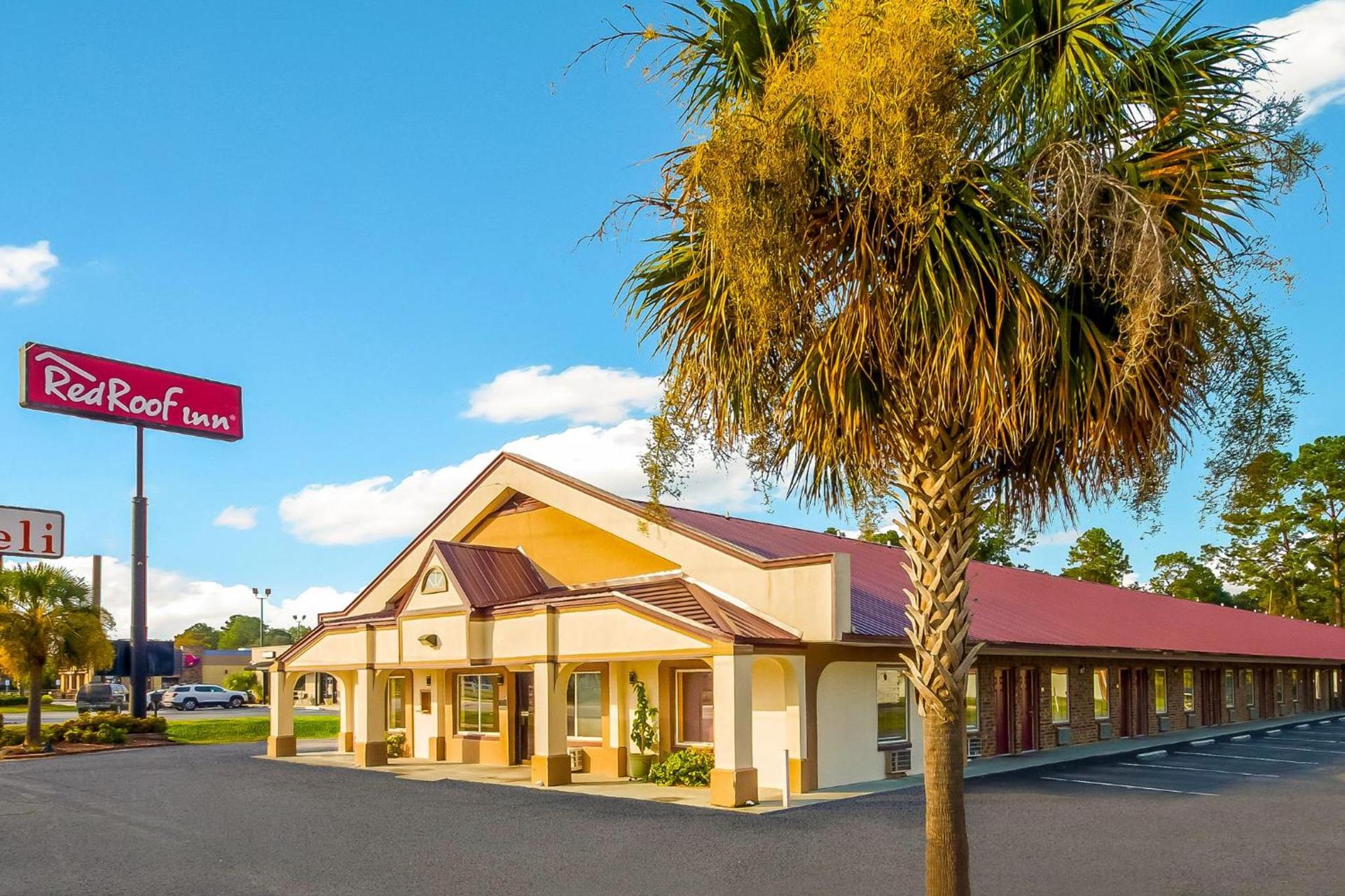 Red Roof Inn Santee photo 2