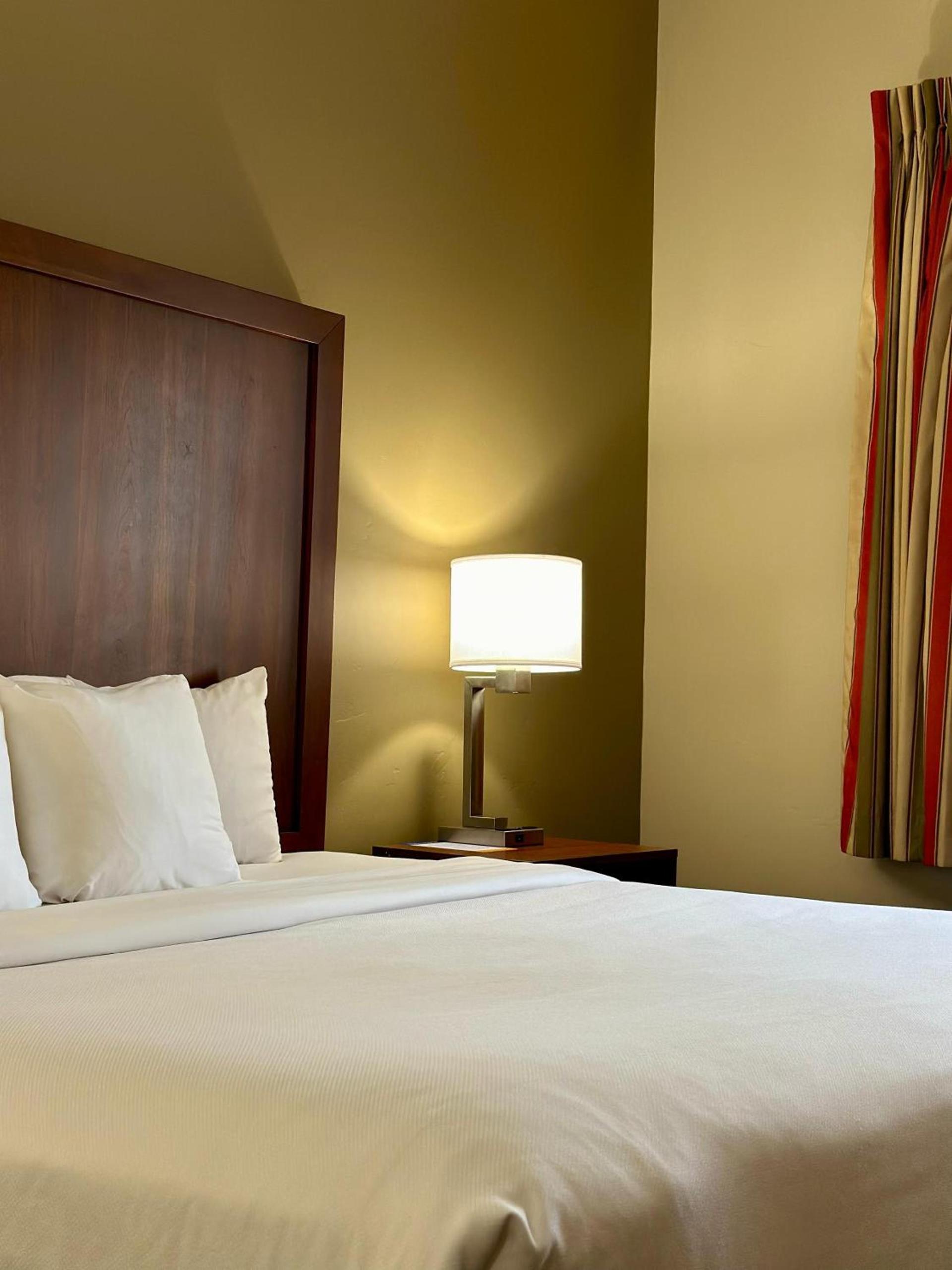 Comfort Inn Ogden near Event Center photo 53
