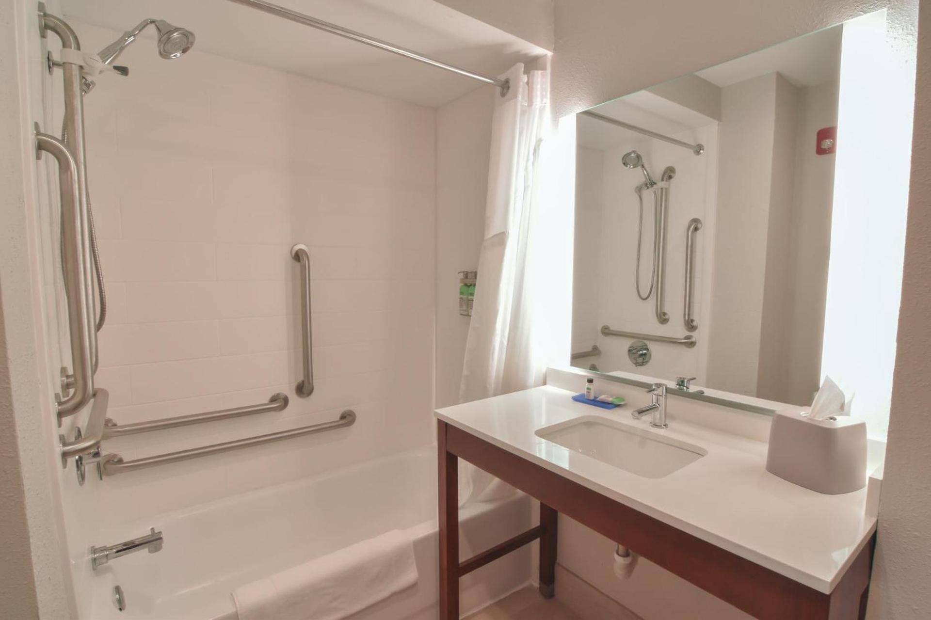 Holiday Inn Express & Suites - Indianapolis Northwest by IHG photo 36