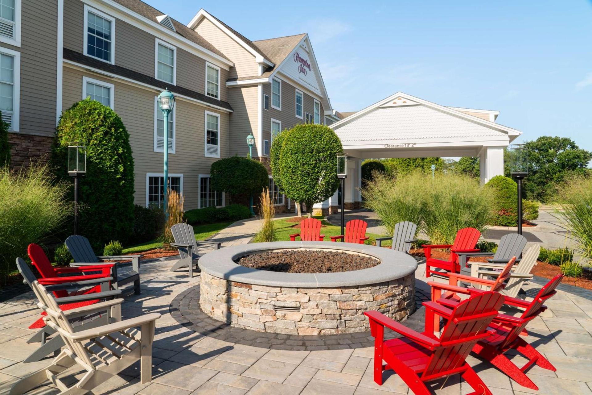 Hampton Inn South Kingstown - Newport Area photo 2