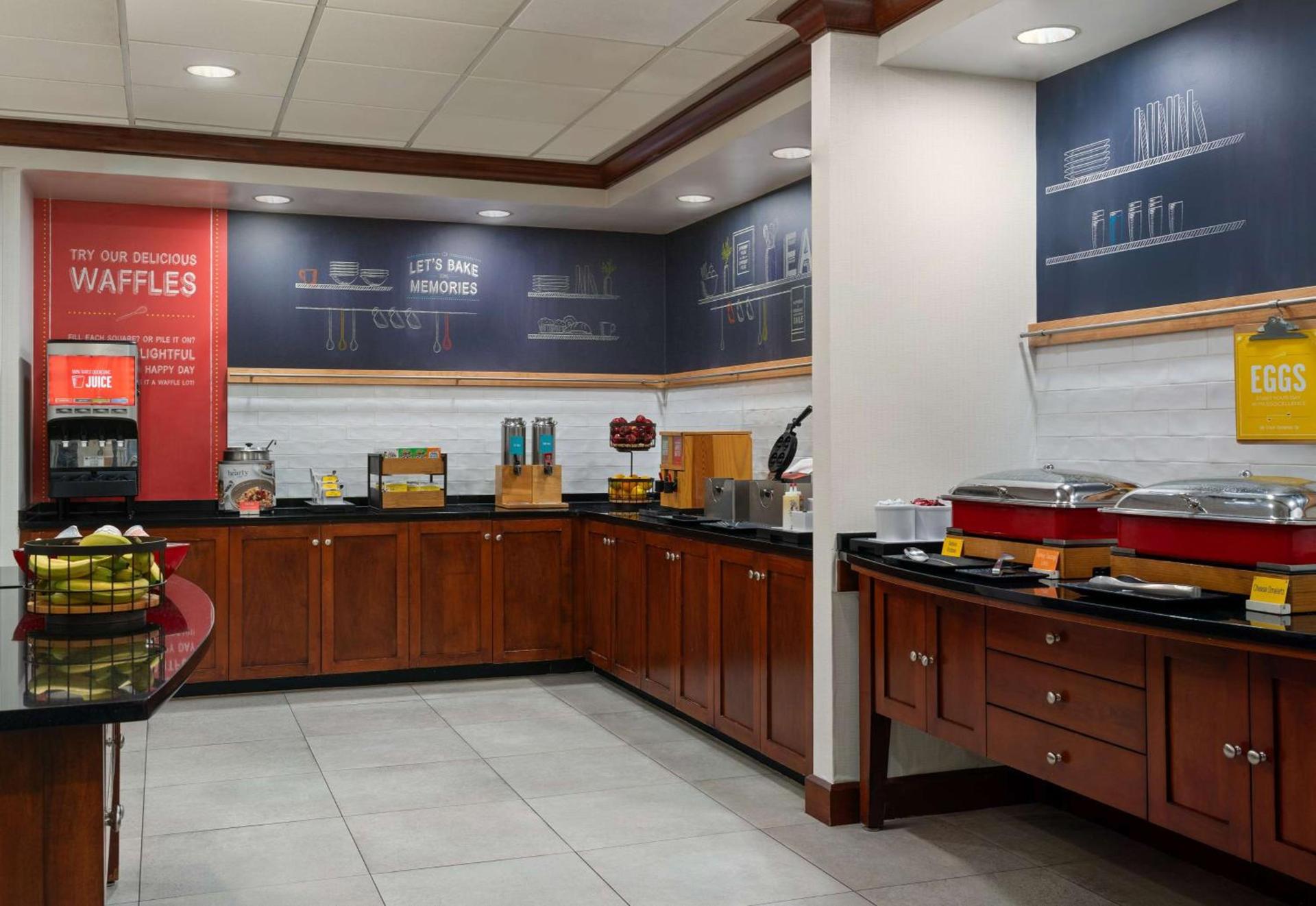 Hampton Inn South Kingstown - Newport Area photo 12