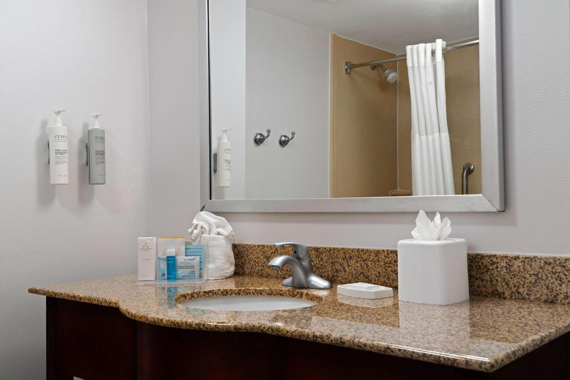 Hampton Inn South Kingstown - Newport Area photo 24