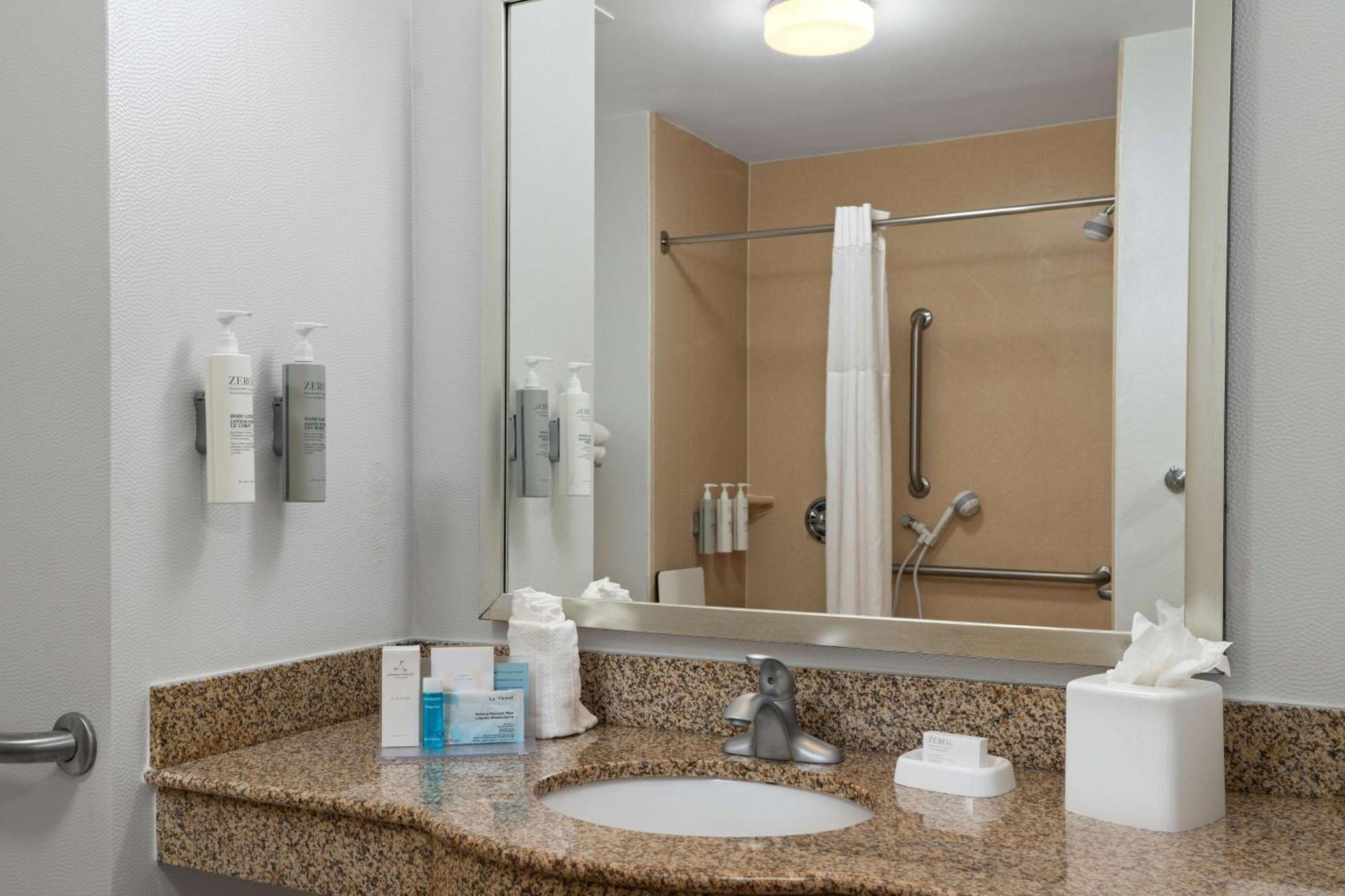 Hampton Inn South Kingstown - Newport Area photo 26
