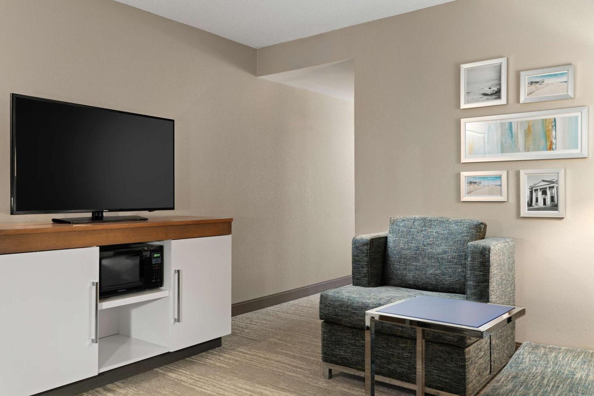 Hampton Inn South Kingstown - Newport Area photo 27