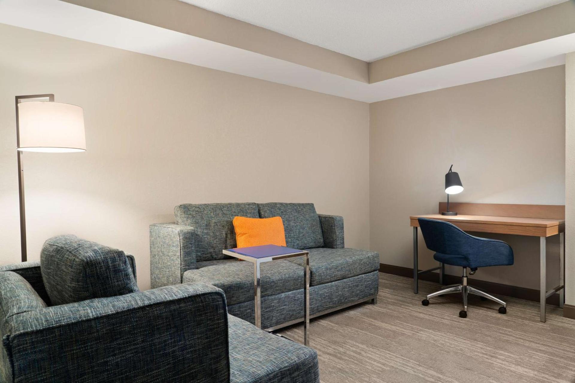 Hampton Inn South Kingstown - Newport Area photo 29