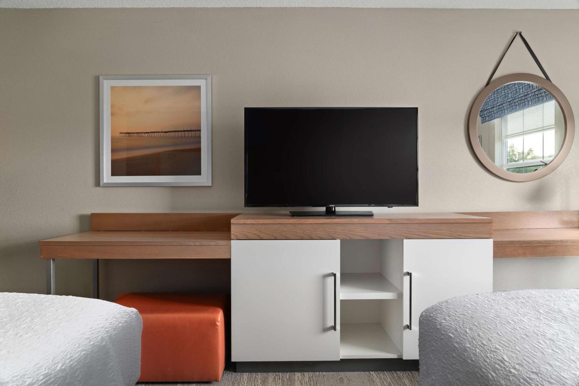 Hampton Inn South Kingstown - Newport Area photo 30