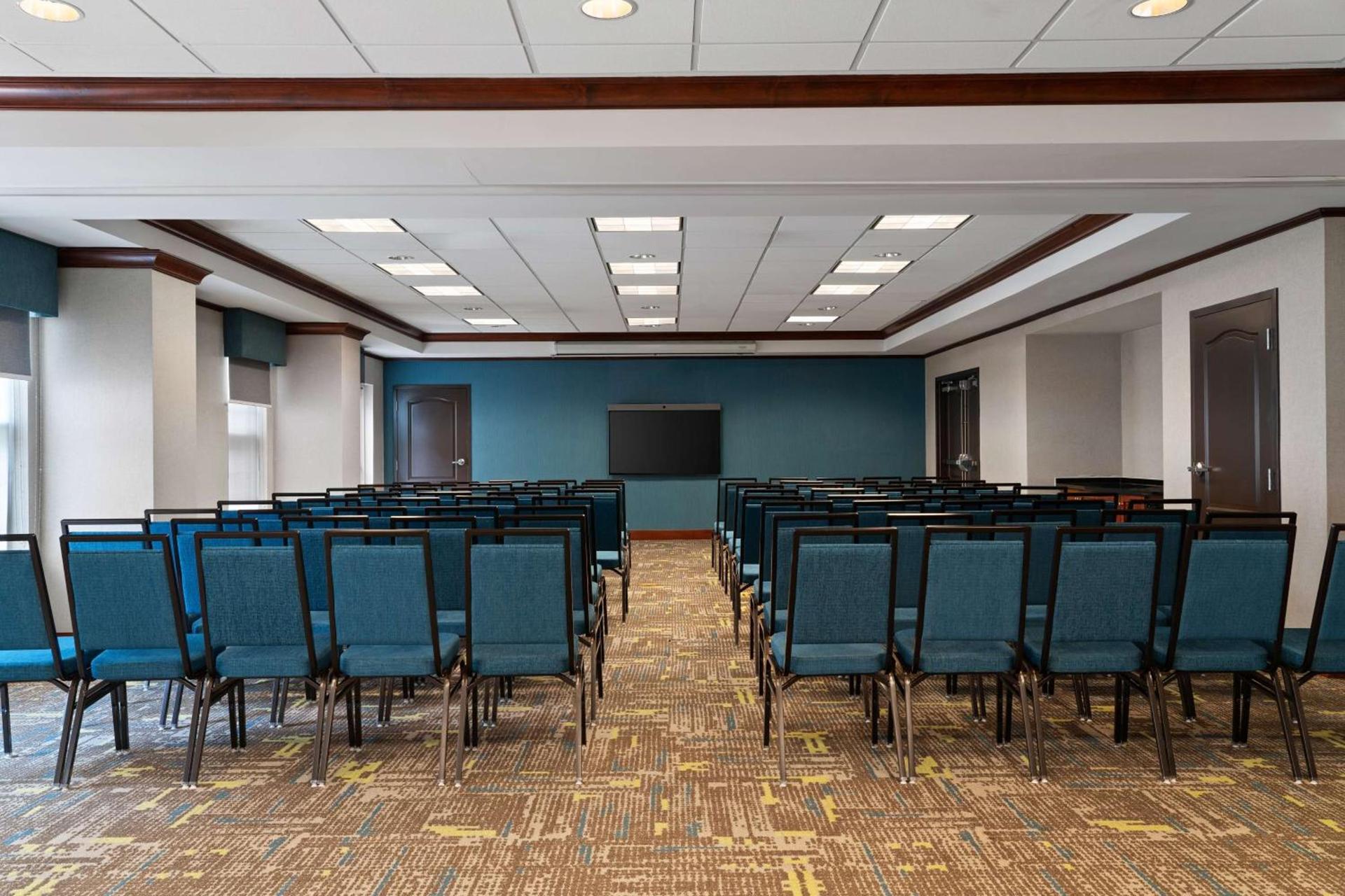 Hampton Inn South Kingstown - Newport Area photo 33