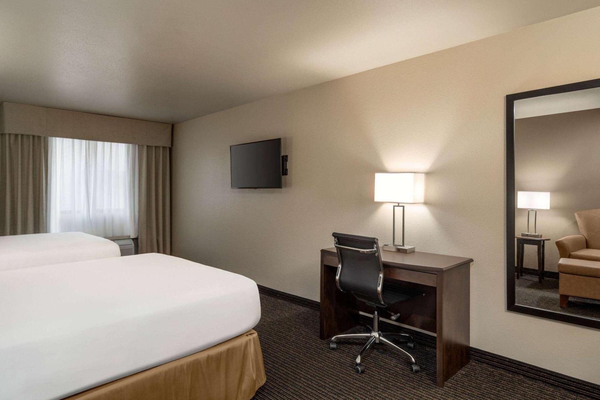 Travelodge by Wyndham Dexter photo 41