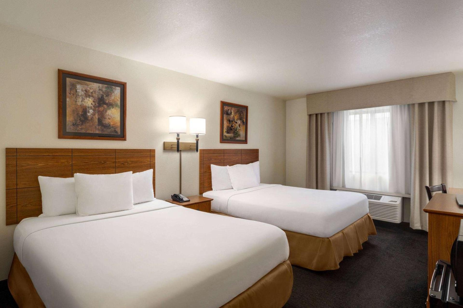 Travelodge by Wyndham Dexter photo 43