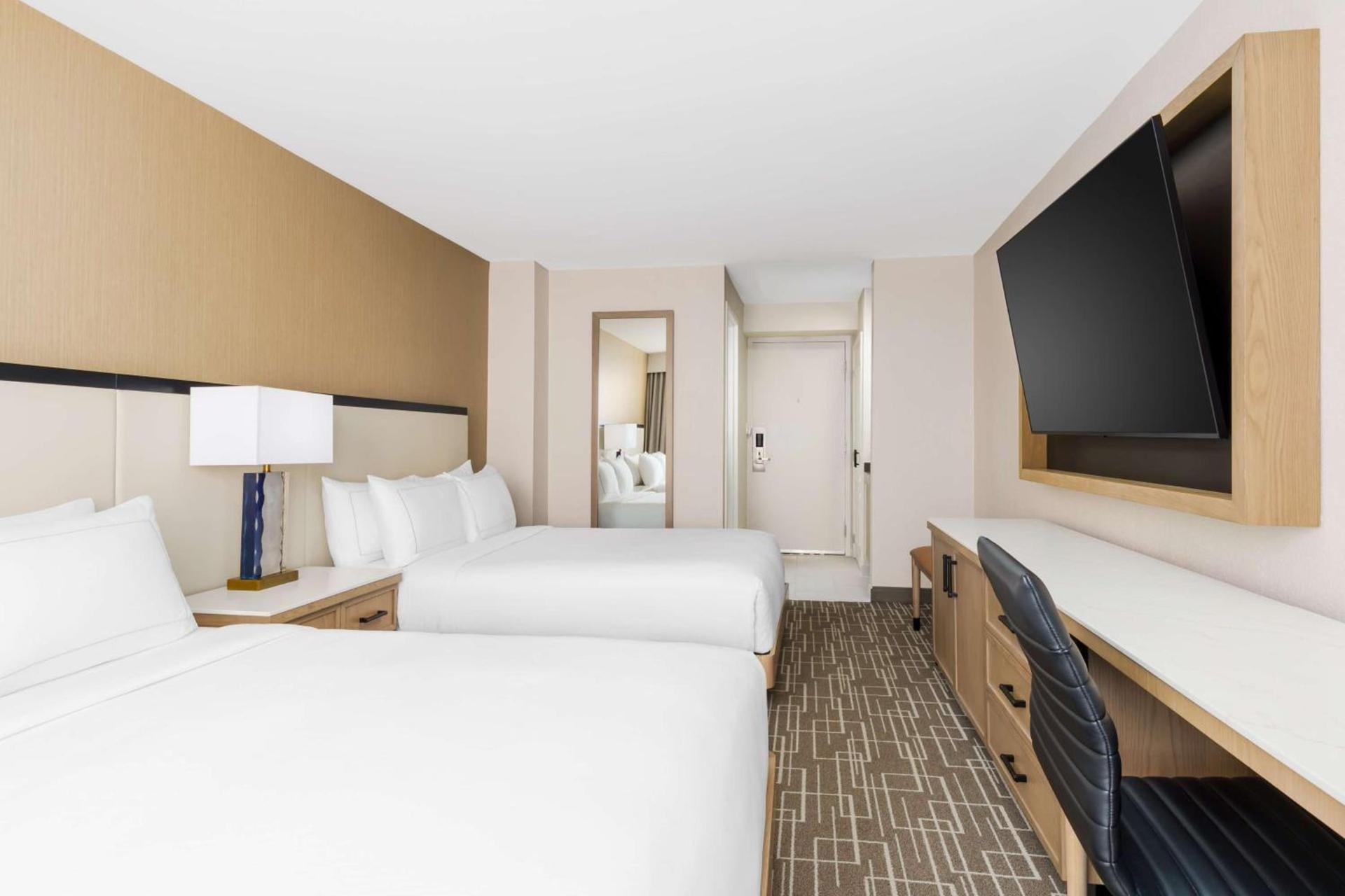 DoubleTree by Hilton Charlotte City Center photo 31