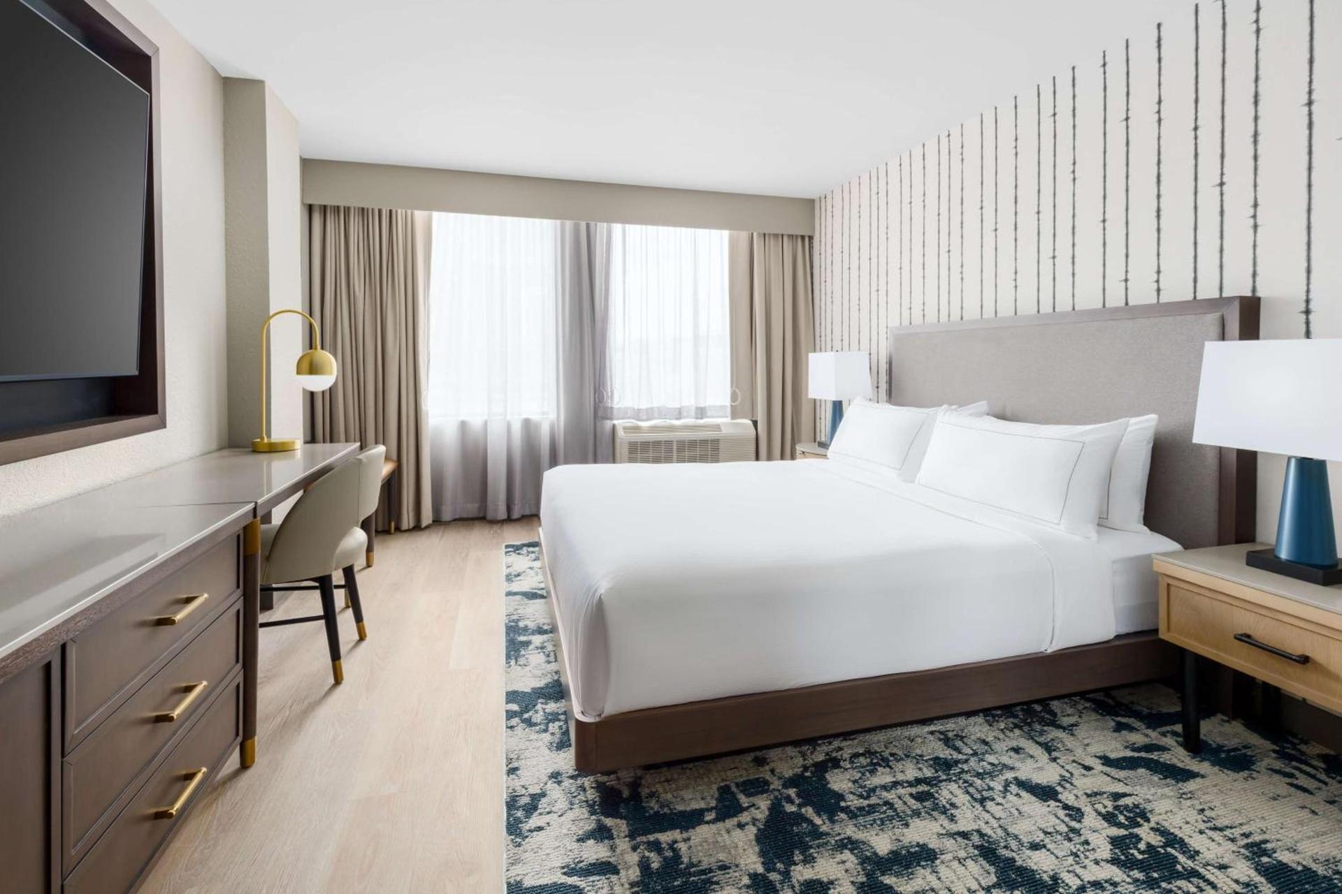 DoubleTree by Hilton Charlotte City Center photo 23
