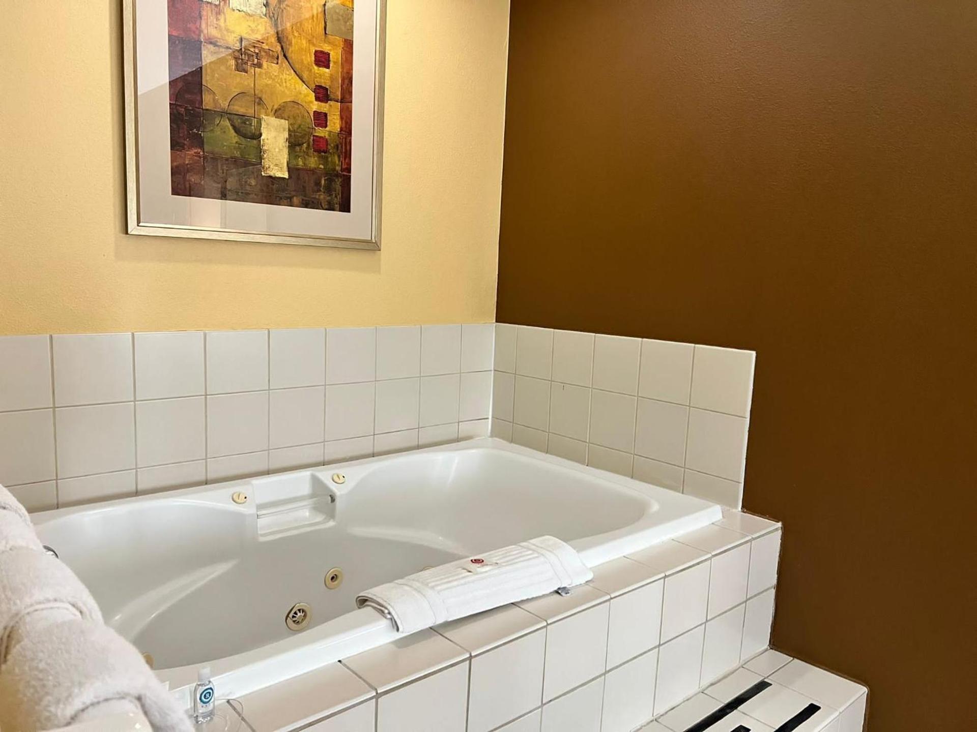 Comfort Suites Louisville East photo 32