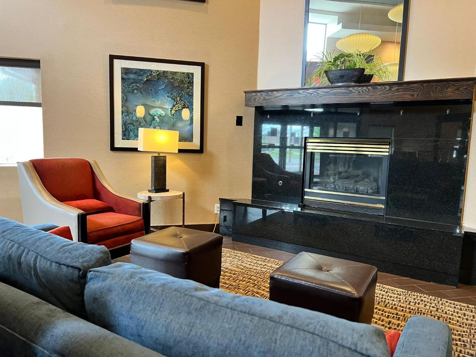 Comfort Suites Louisville East photo 65