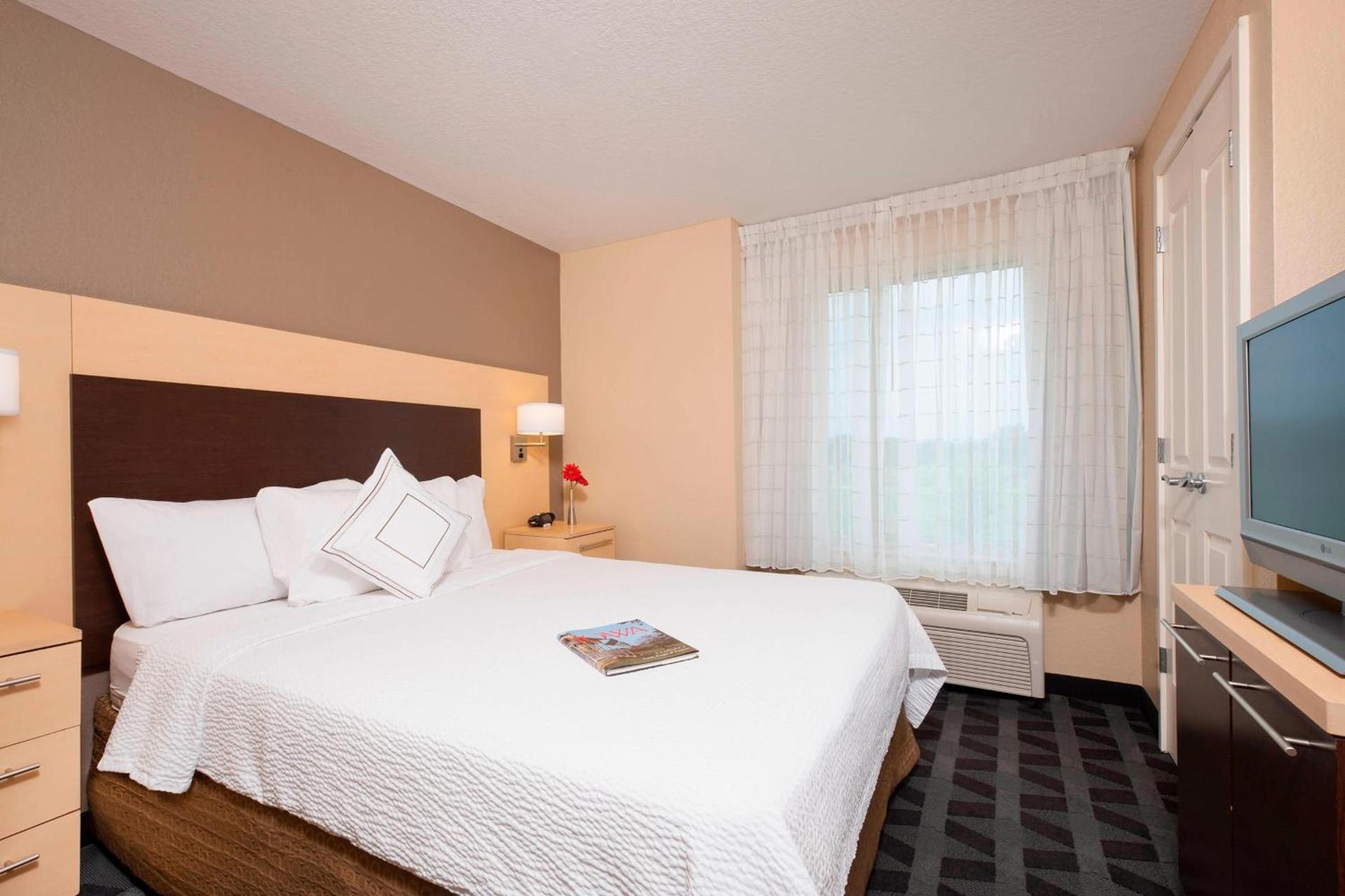 TownePlace Suites Des Moines Urbandale photo 13