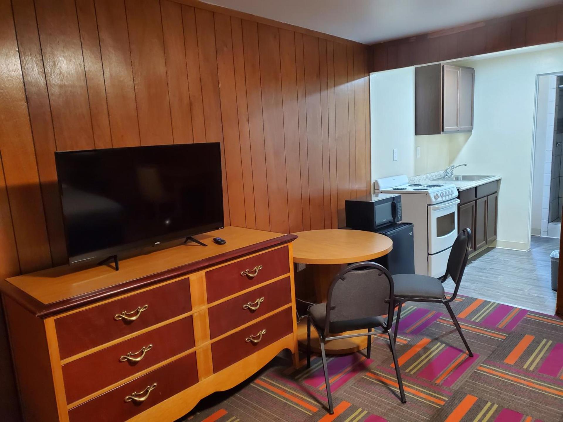 Thunder Bird Motel photo 12