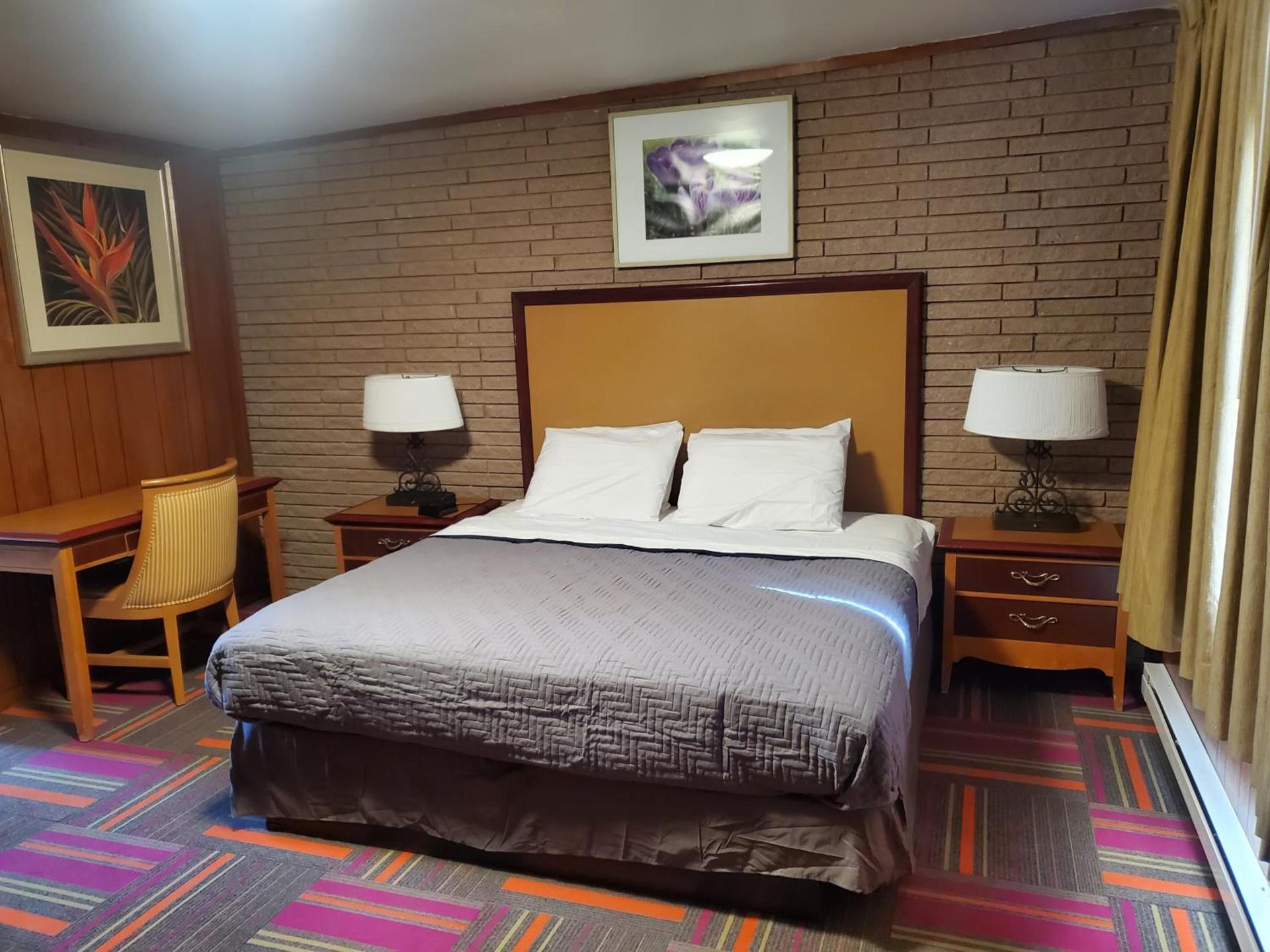 Thunder Bird Motel photo 14