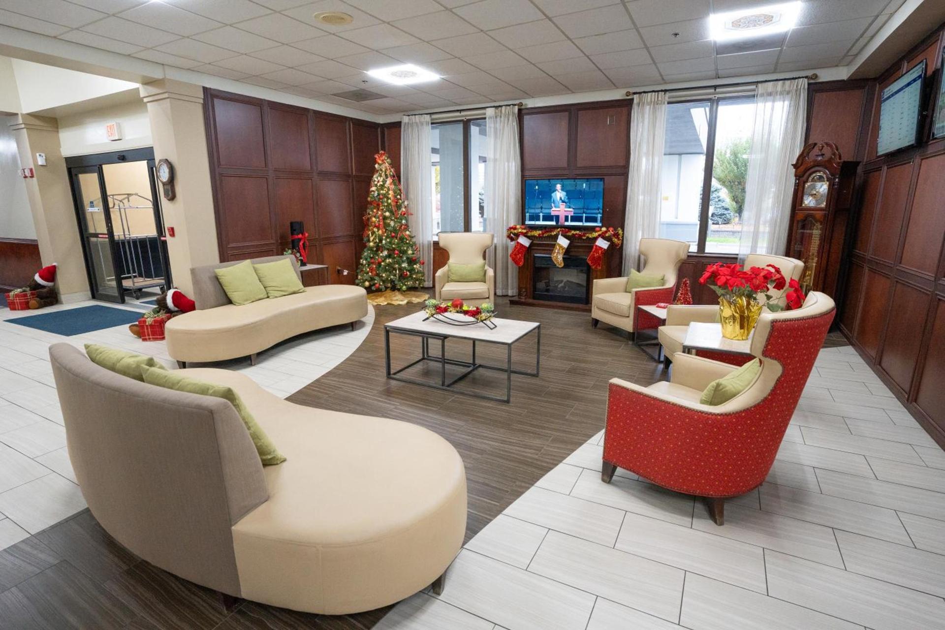 Clarion Hotel Detroit Metro Airport photo 77