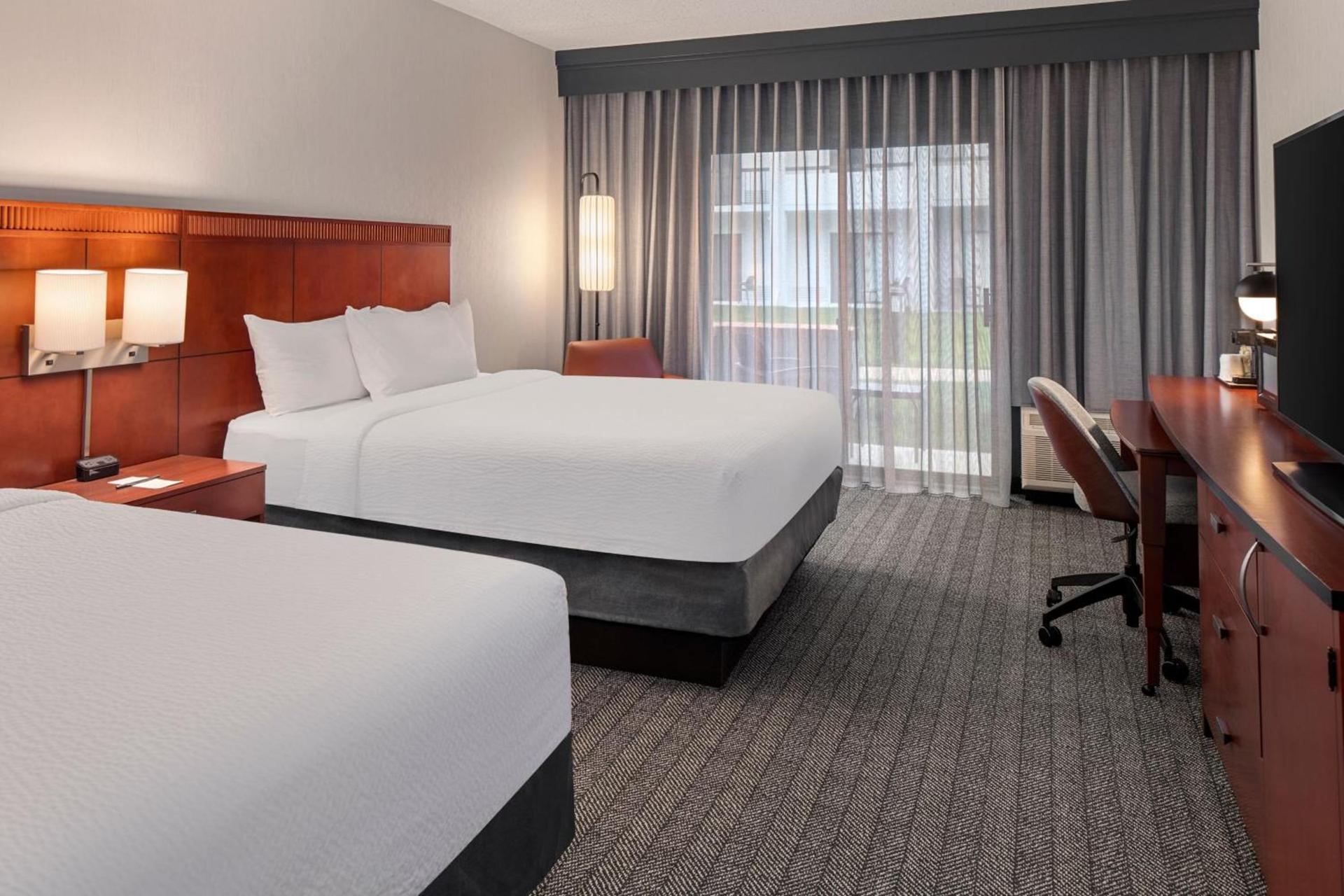 Courtyard by Marriott Chicago Waukegan / Gurnee photo 7