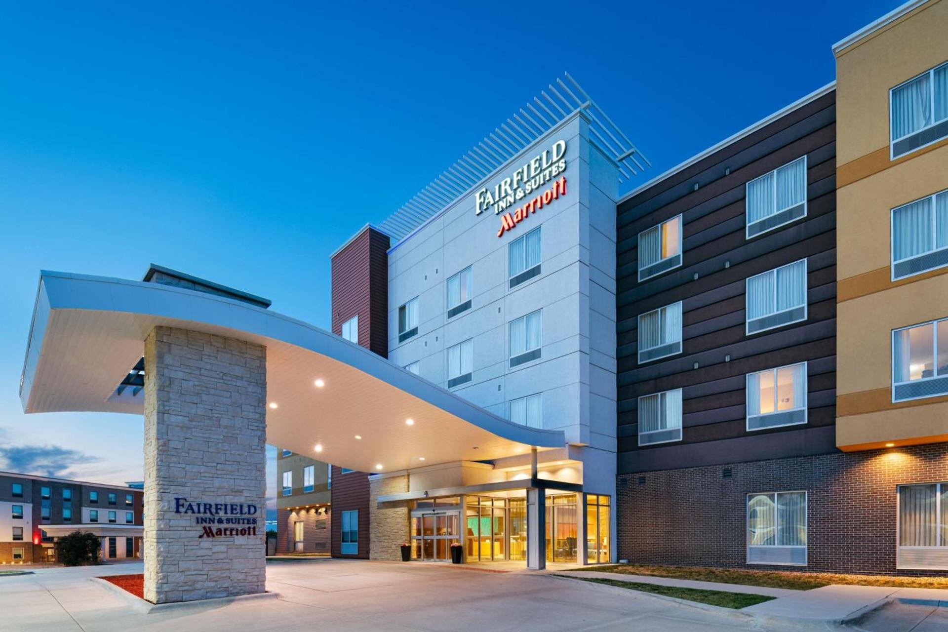 Fairfield Inn & Suites by Marriott Lincoln Airport photo 1
