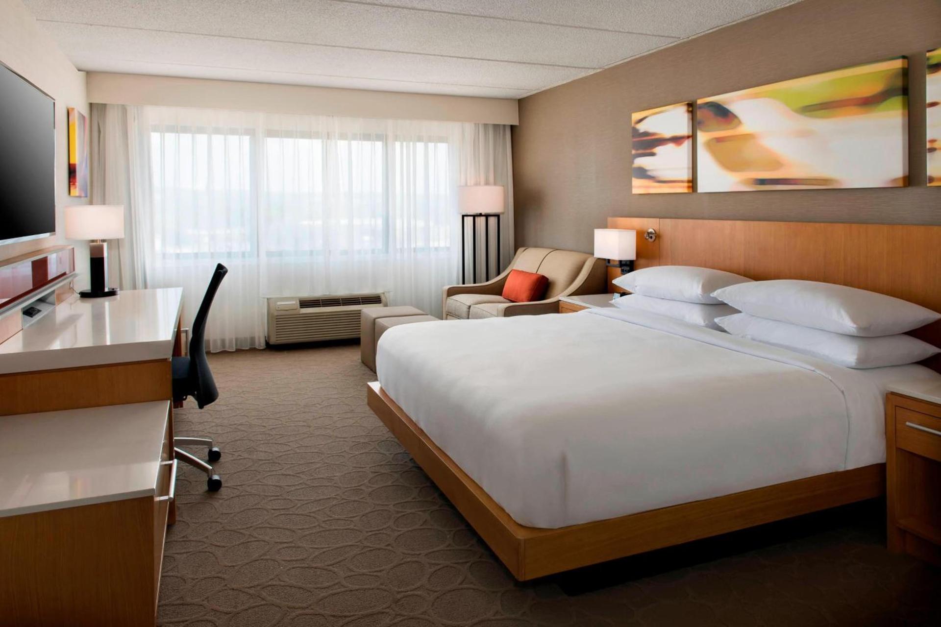 Delta Hotels by Marriott Utica photo 9