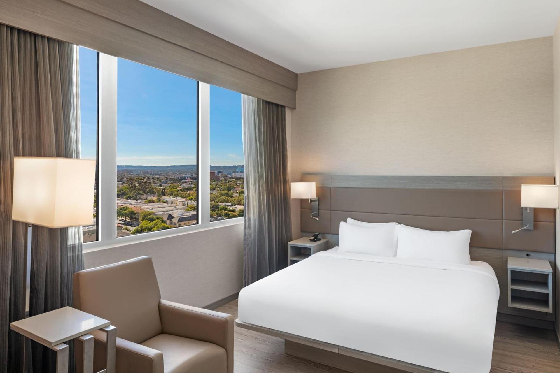 AC Hotel by Marriott Beverly Hills photo 9