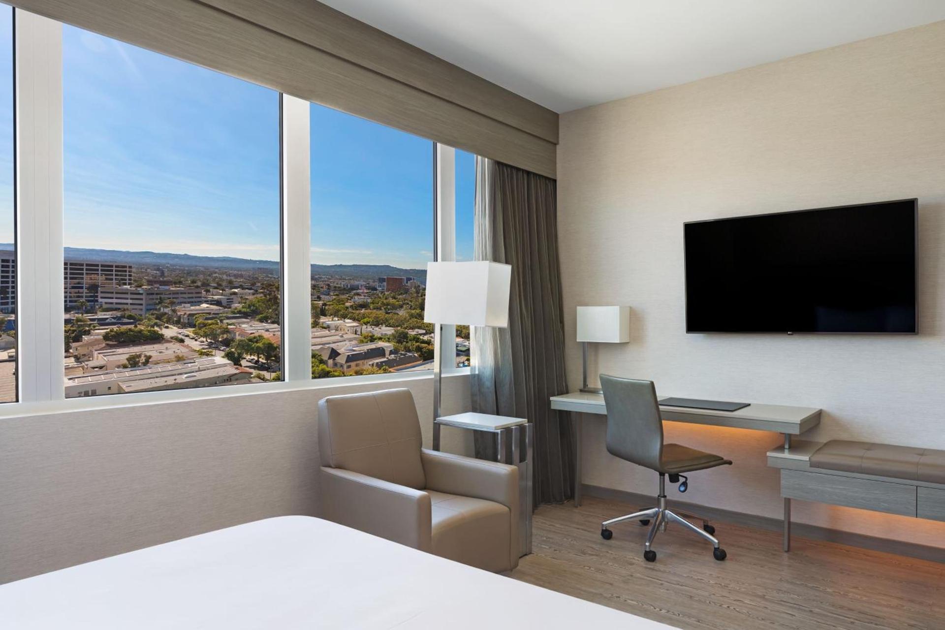 AC Hotel by Marriott Beverly Hills photo 11