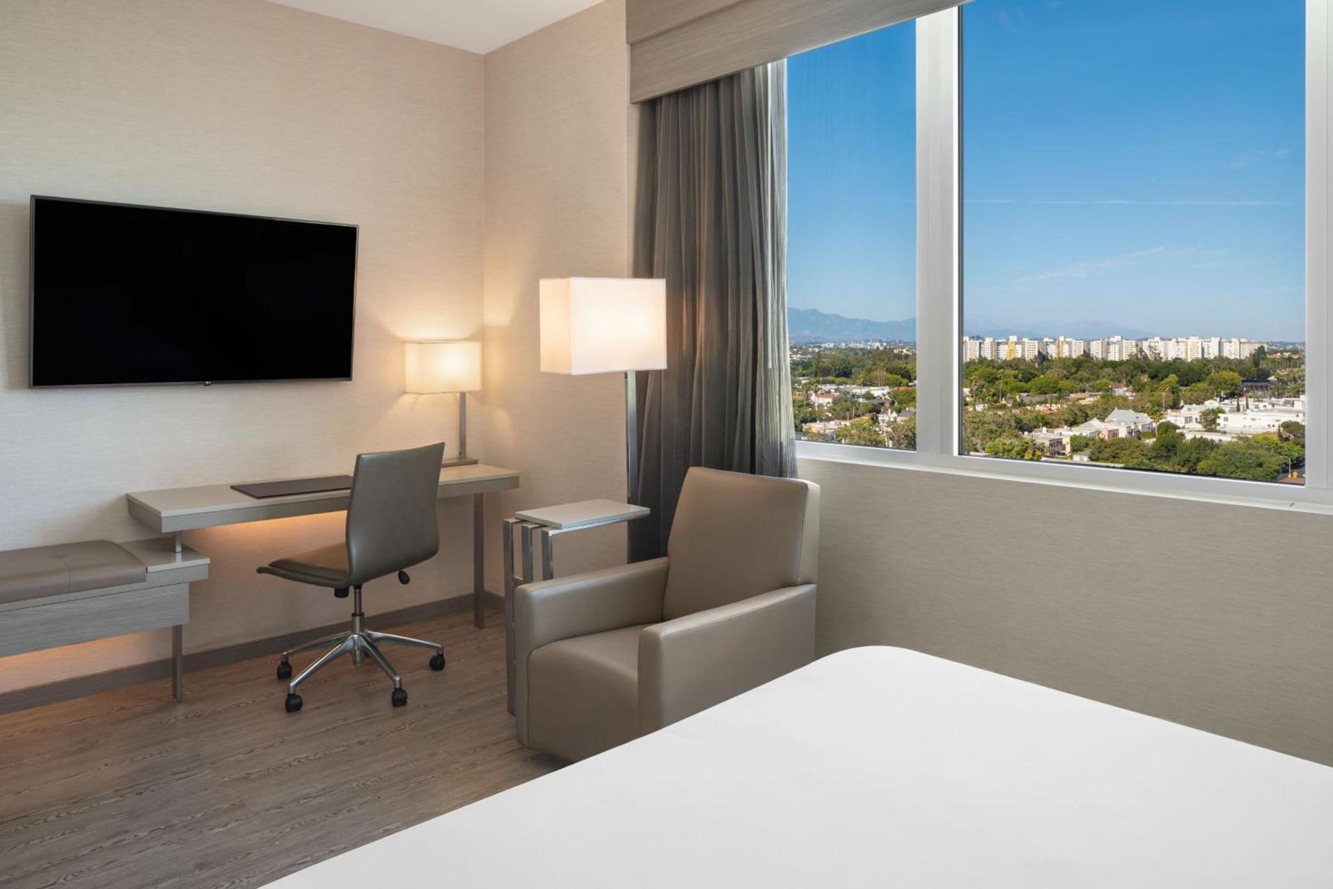 AC Hotel by Marriott Beverly Hills photo 12