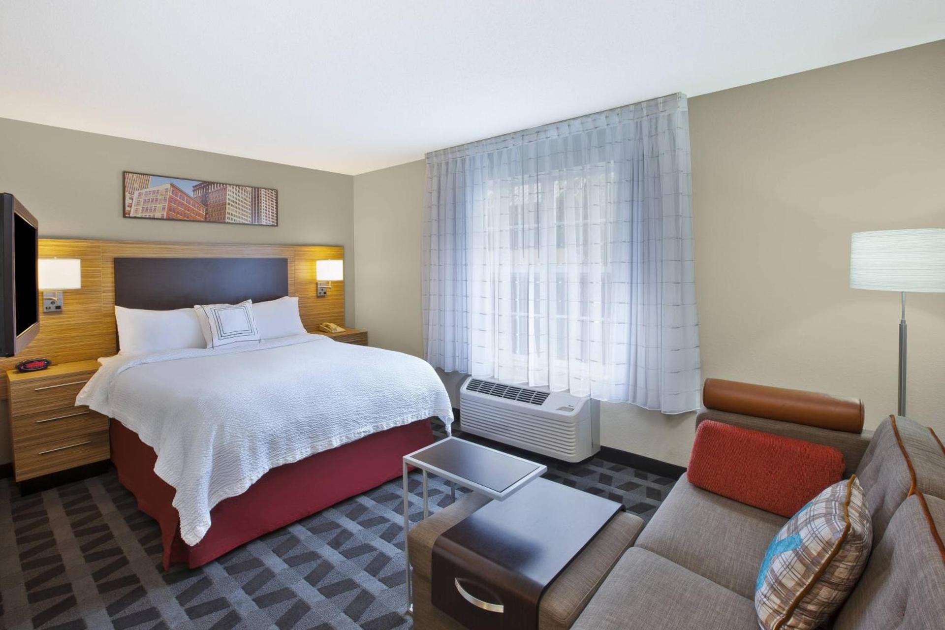 TownePlace Suites by Marriott Brookfield photo 5