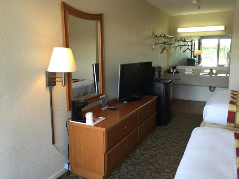 Budget Inn Sanford International Airport photo 27
